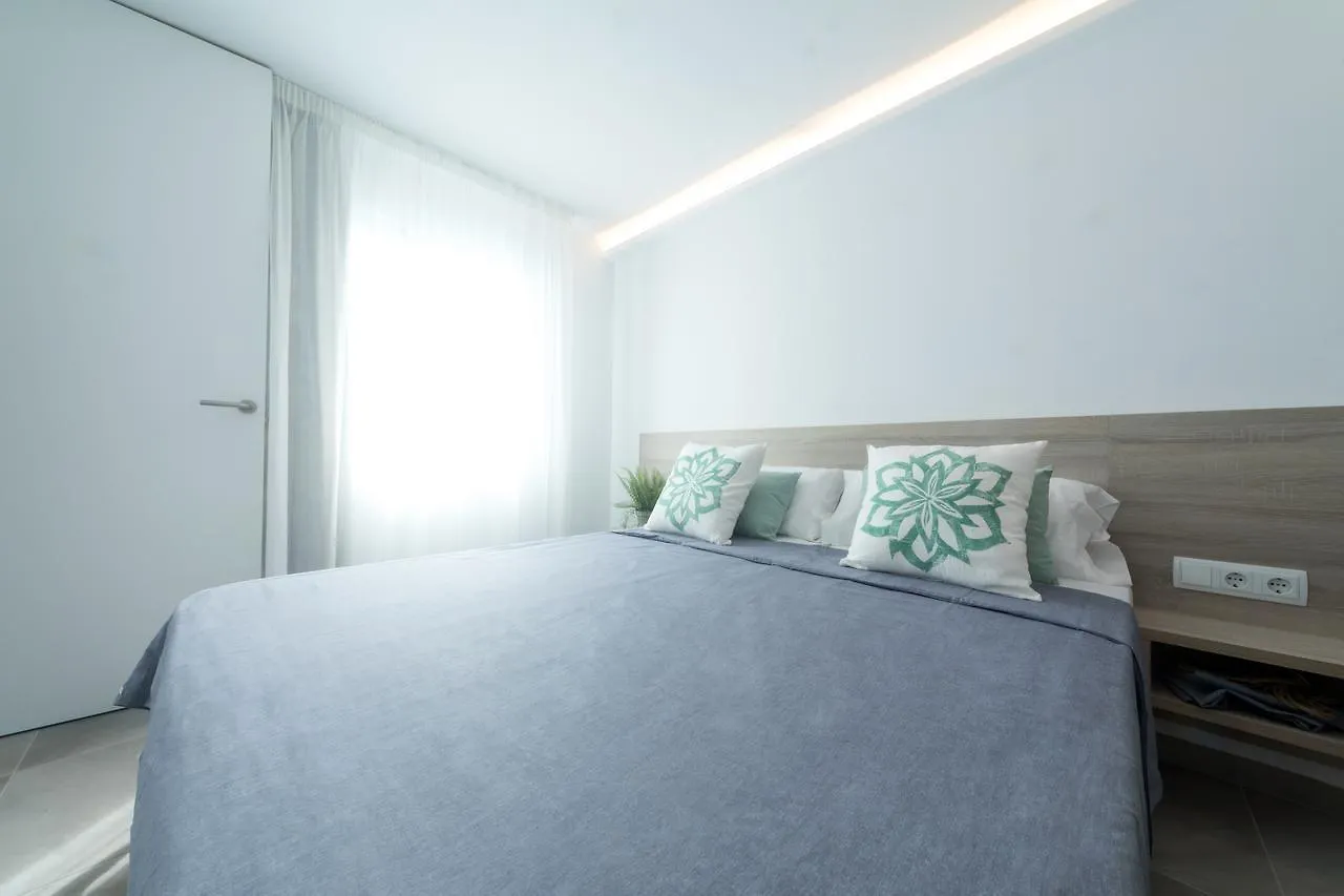 Sea Breeze Apartments Cala Millor  Spain